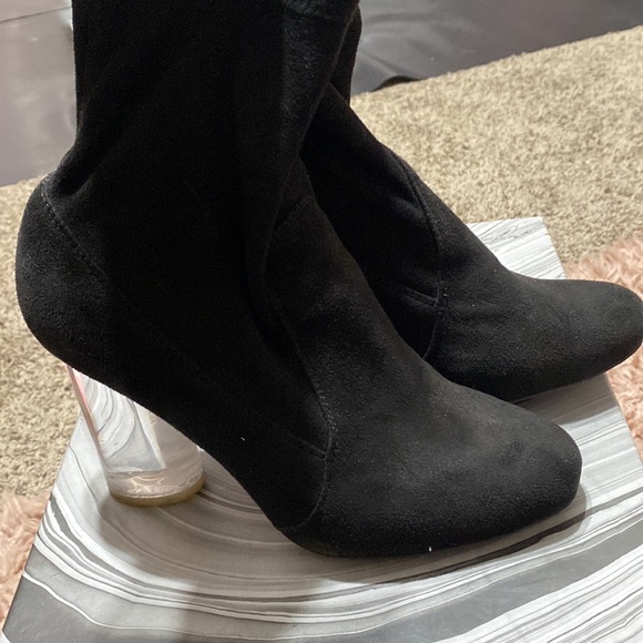 Jeffrey Campbell - Picture 2 of 5